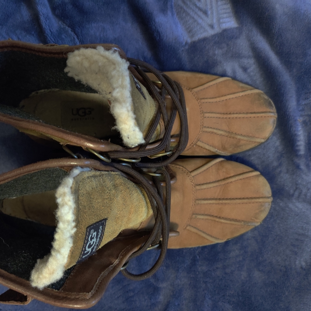 9.5 UGGs